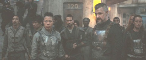 Stand off between Mechanical and Raiders in Silo Season 2 Episode 6 Barricades