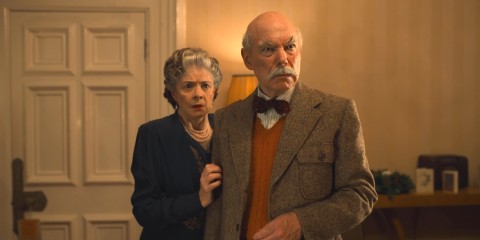 Startled Couple in Queens Hotel in Doctor Who Joy to the World